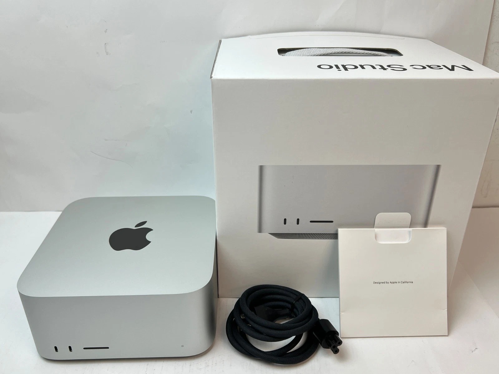 2022 Apple Mac Studio M1 Max A2615 (3.2GHz 32Core GPU 32GB RAM 512GB SSD) - Image 1