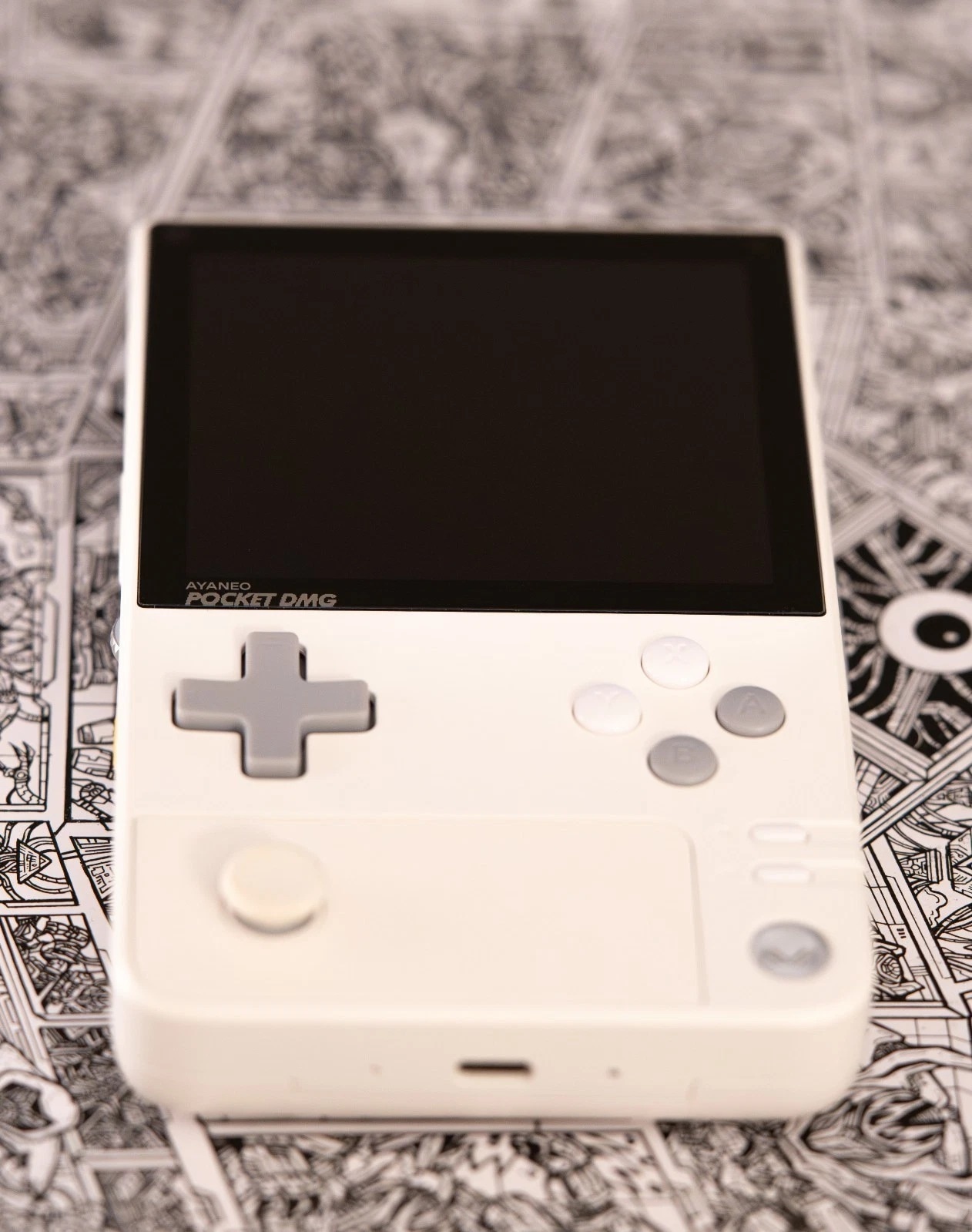 AYANEO POCKET DMG Moon White 8GB RAM, 128GB Storage, Snapdragon G3X Gen2 - Image 1
