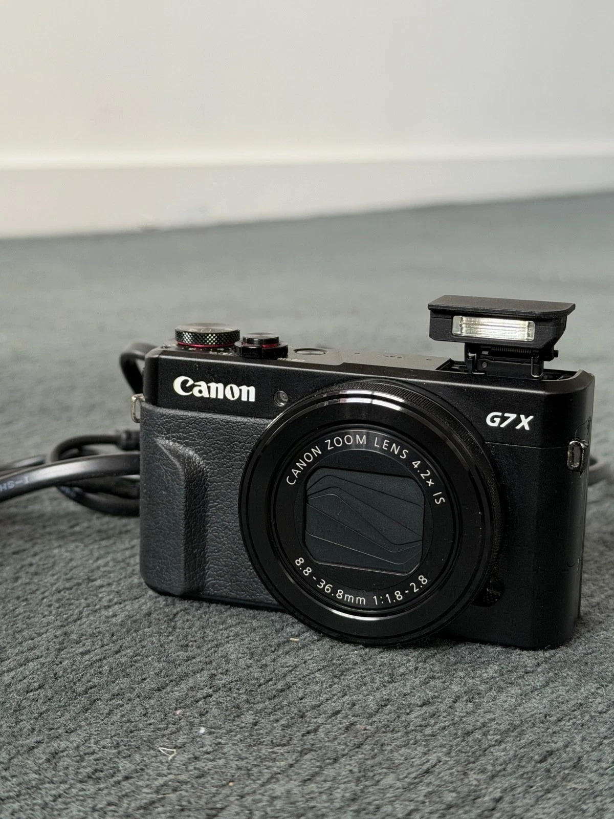 Canon PowerShot G7 X Mark II 20.1 MP Digital Camera with Touchscreen - Black - Image 1
