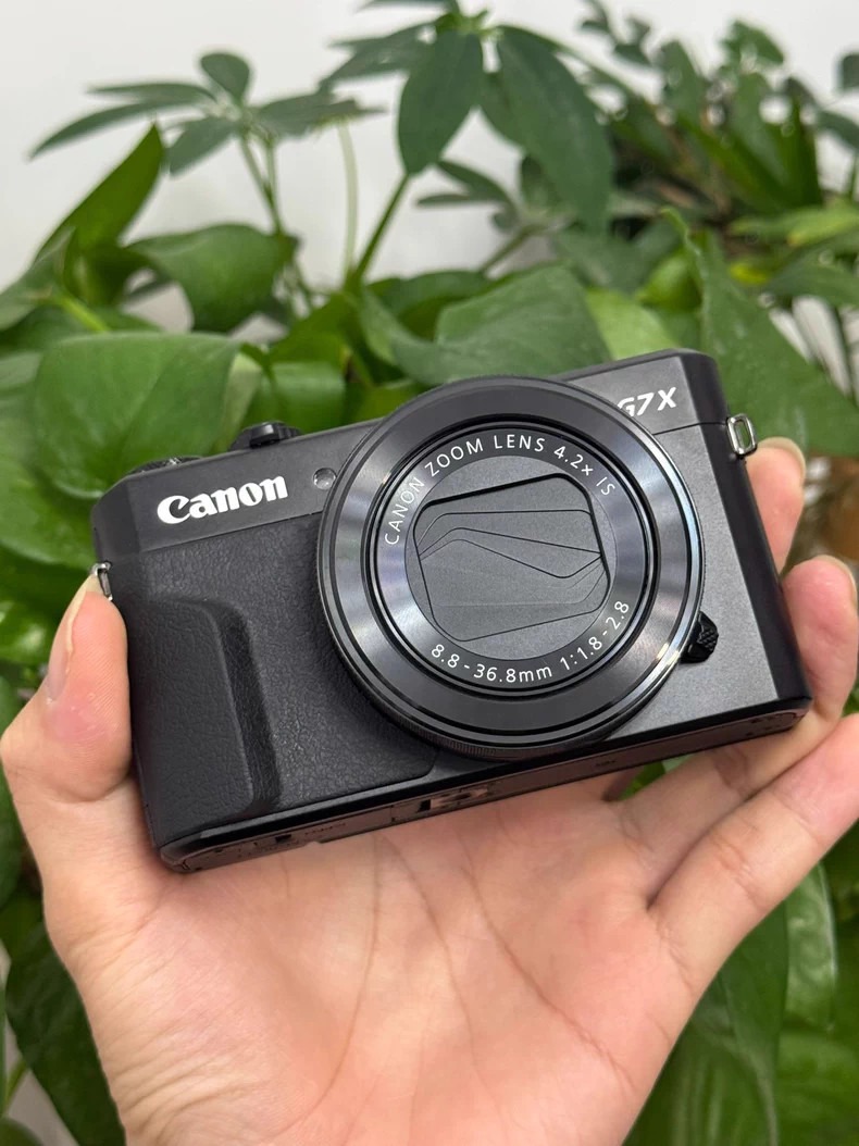 Canon PowerShot G7 X Mark II 20.1MP Digital Camera 7x Zoom – 95% New - Image 1