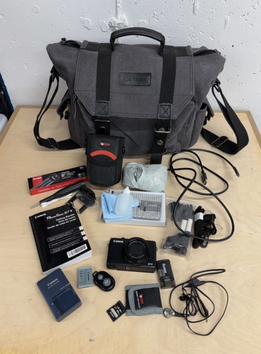 Canon PowerShot G7 X Mark II Compact Digital Camera w/ Charger & accessories EUC - Image 1