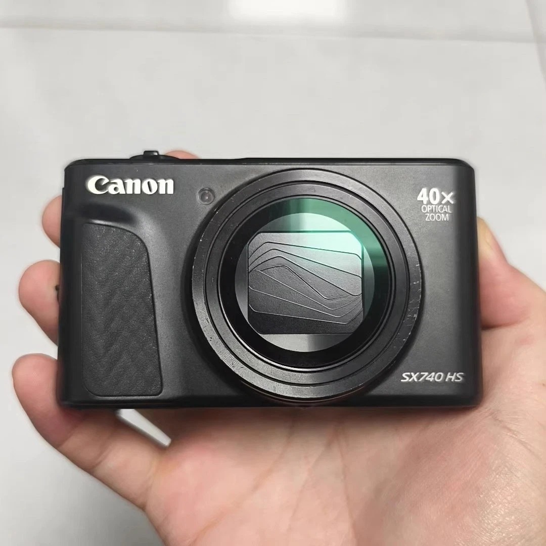 Canon PowerShot SX740 HS 20.3MP Compact Digital Camera 40x Optical Zoom, Wi-Fi Enabled - Image 1