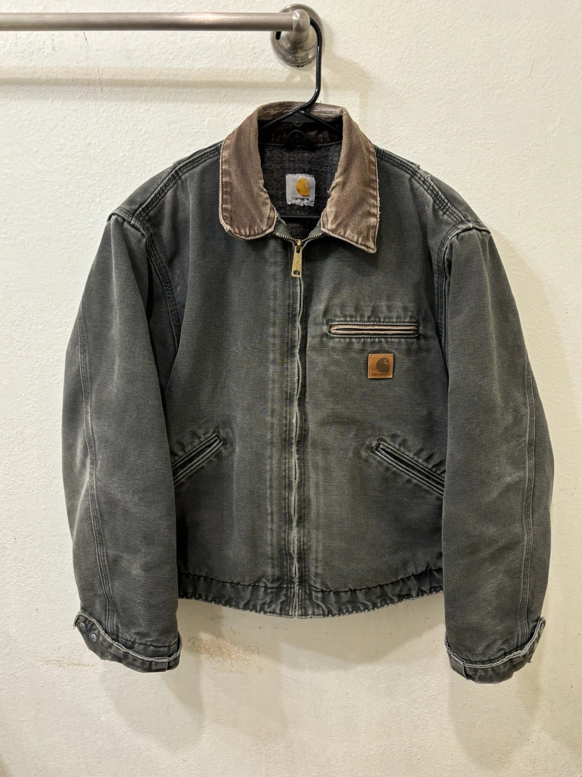 Carhartt J97 MOS Detroit Jacket Size medium MossGreen - Image 1
