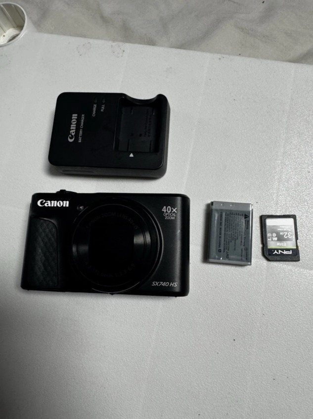 Canon PowerShot SX740 HS 20.3MP Digital Camera 40x Optical Zoom, 4K Video, WiFI - Image 1