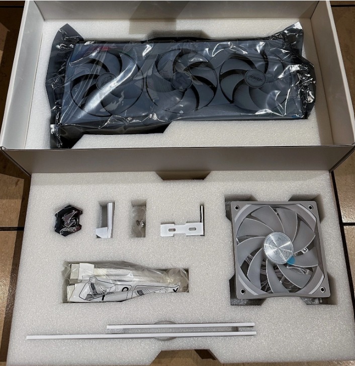 GIGABYTE AORUS MASTER ICE GEFORCE RTX 5090 32GB GDDR7 GRAPHICS CARD GPU - Image 1