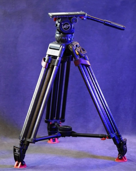 Sachtler Video 18 S2 Tripod System with Speedlock CF HD with Center Spider and Feet. - Image 1
