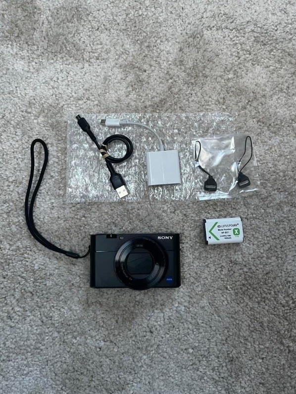 Sony RX100 V – Amazing Photo Quality | Excellent Condition - Image 1